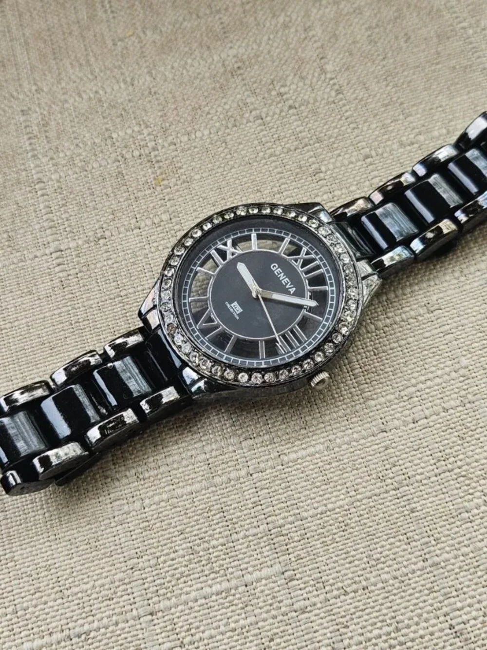 Geneva MN Collection Wristwatch Black Tone Crystal Accent Bezel Analog Watch